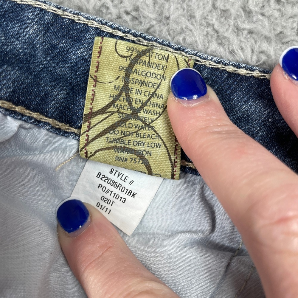 BKE Madison Capri Jeans 30 (Fits 32x20) Blue Distressed Denim Stretch Cropped - Picture 11 of 12